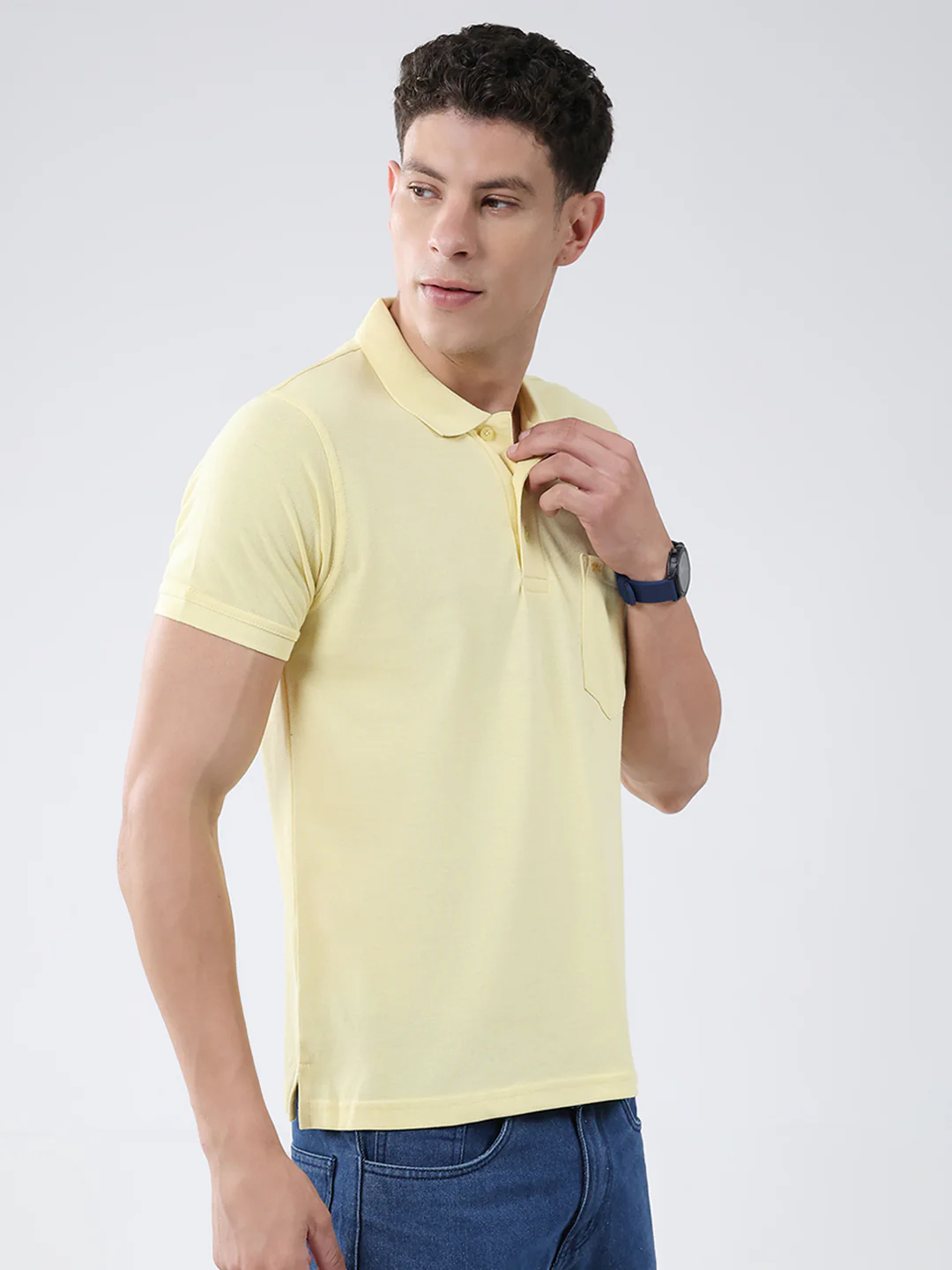 Men Yellow Solid Collar Half Sleeve T-Shirt - Image 4