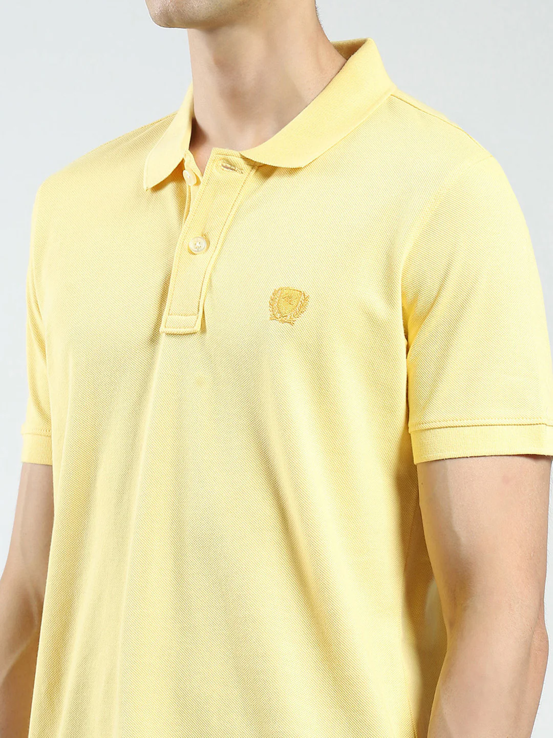 Men Yellow Solid Collar Half Sleeve T-Shirt - Image 6