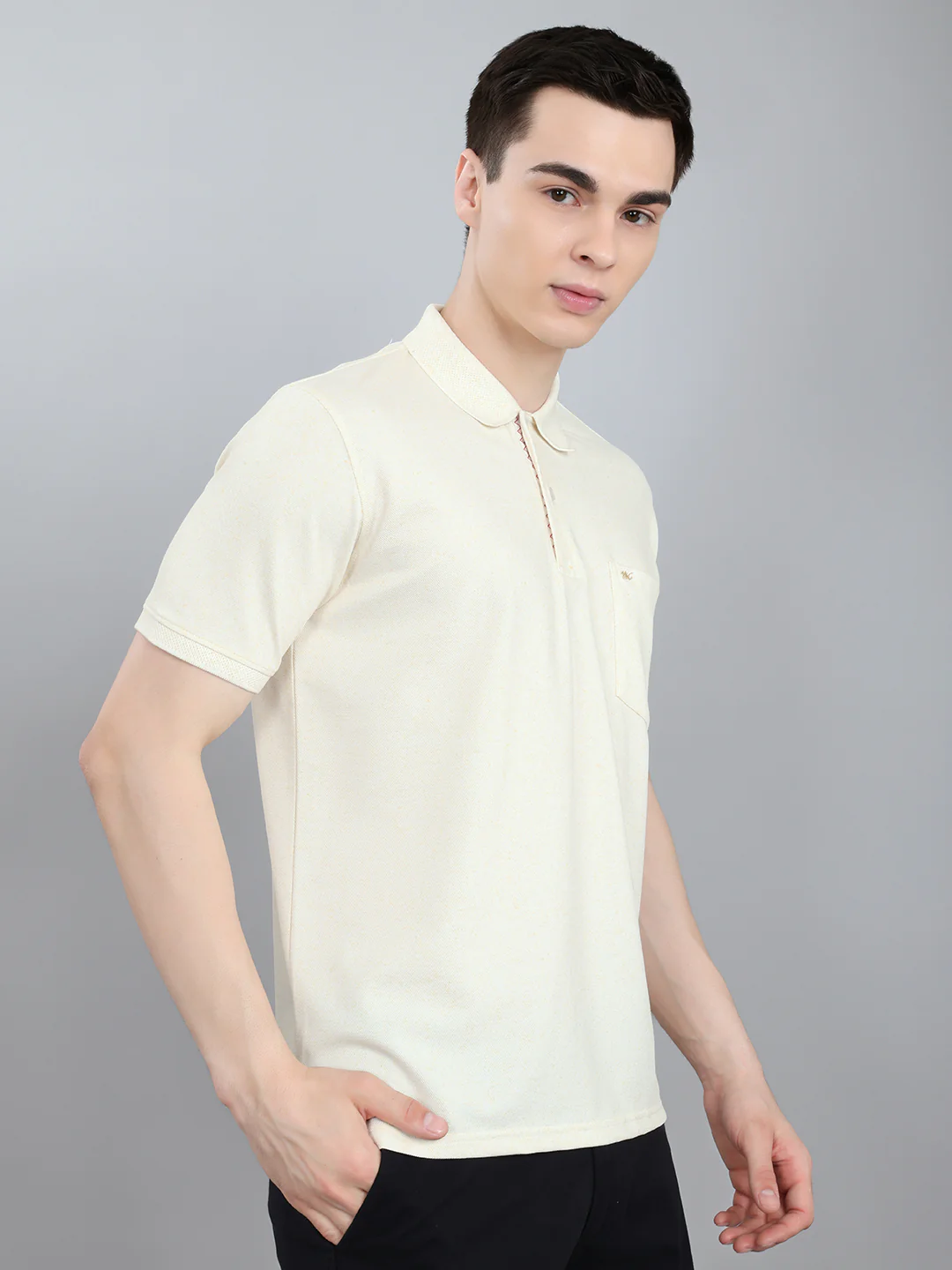 Men Yellow Solid Collar Half Sleeve T-Shirt - Image 3
