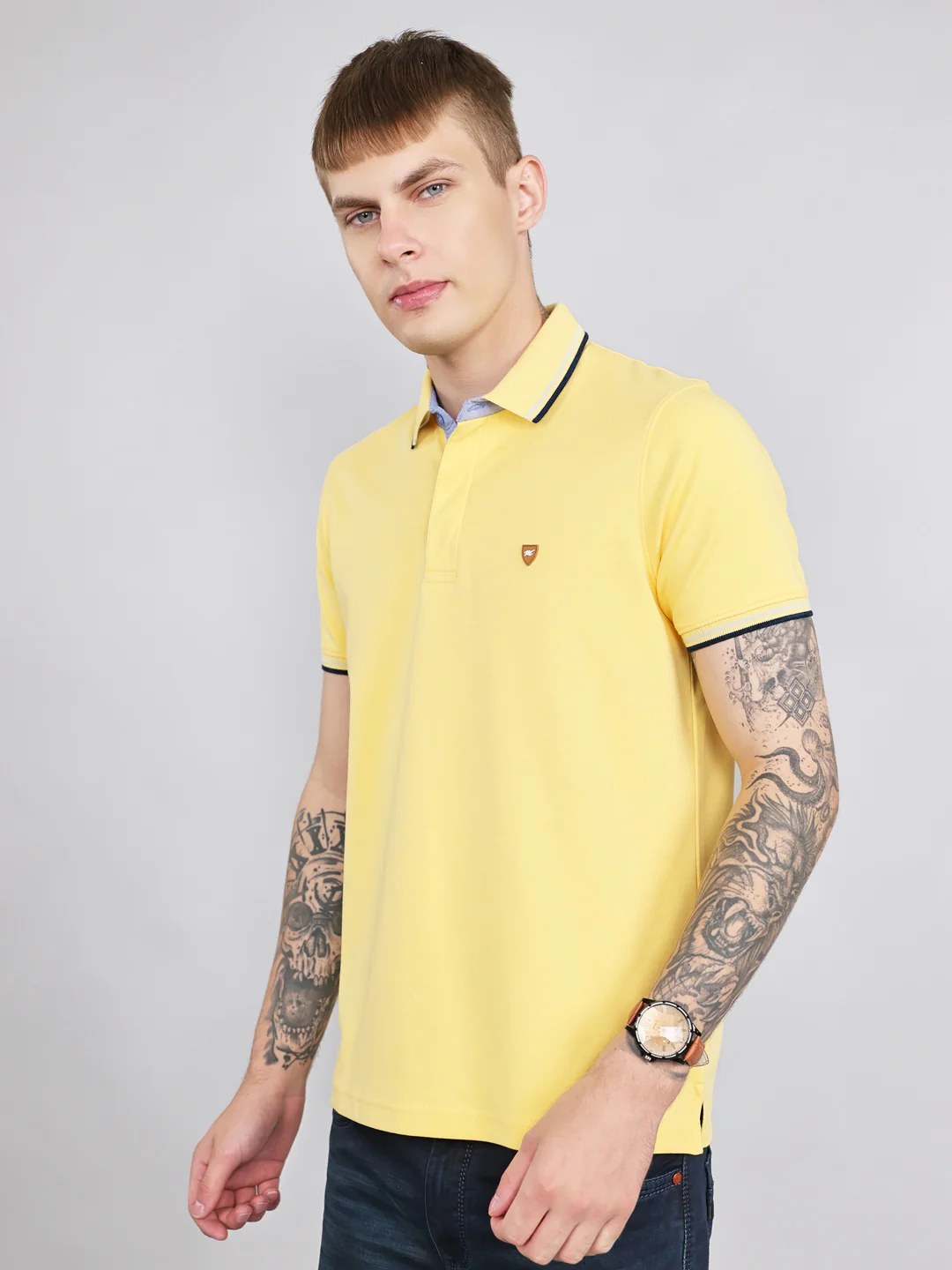 Men Yellow Solid Collar Half Sleeve T-Shirt - Image 3