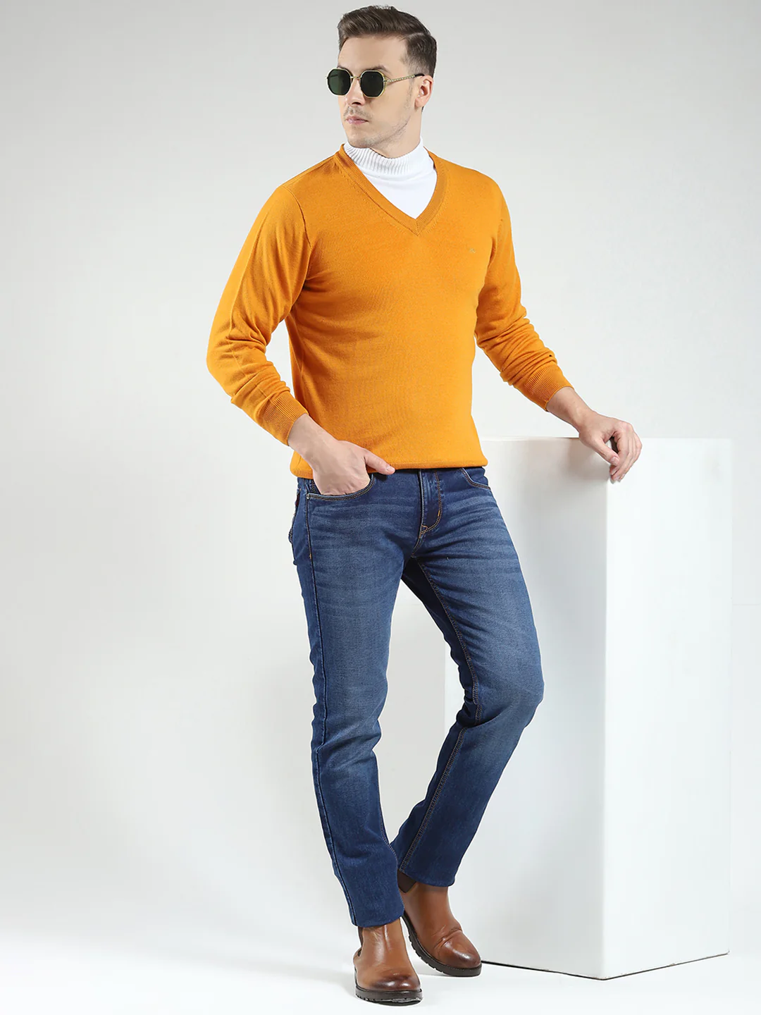 Men Yellow Solid V Neck Full Sleeve Pullover - Image 2