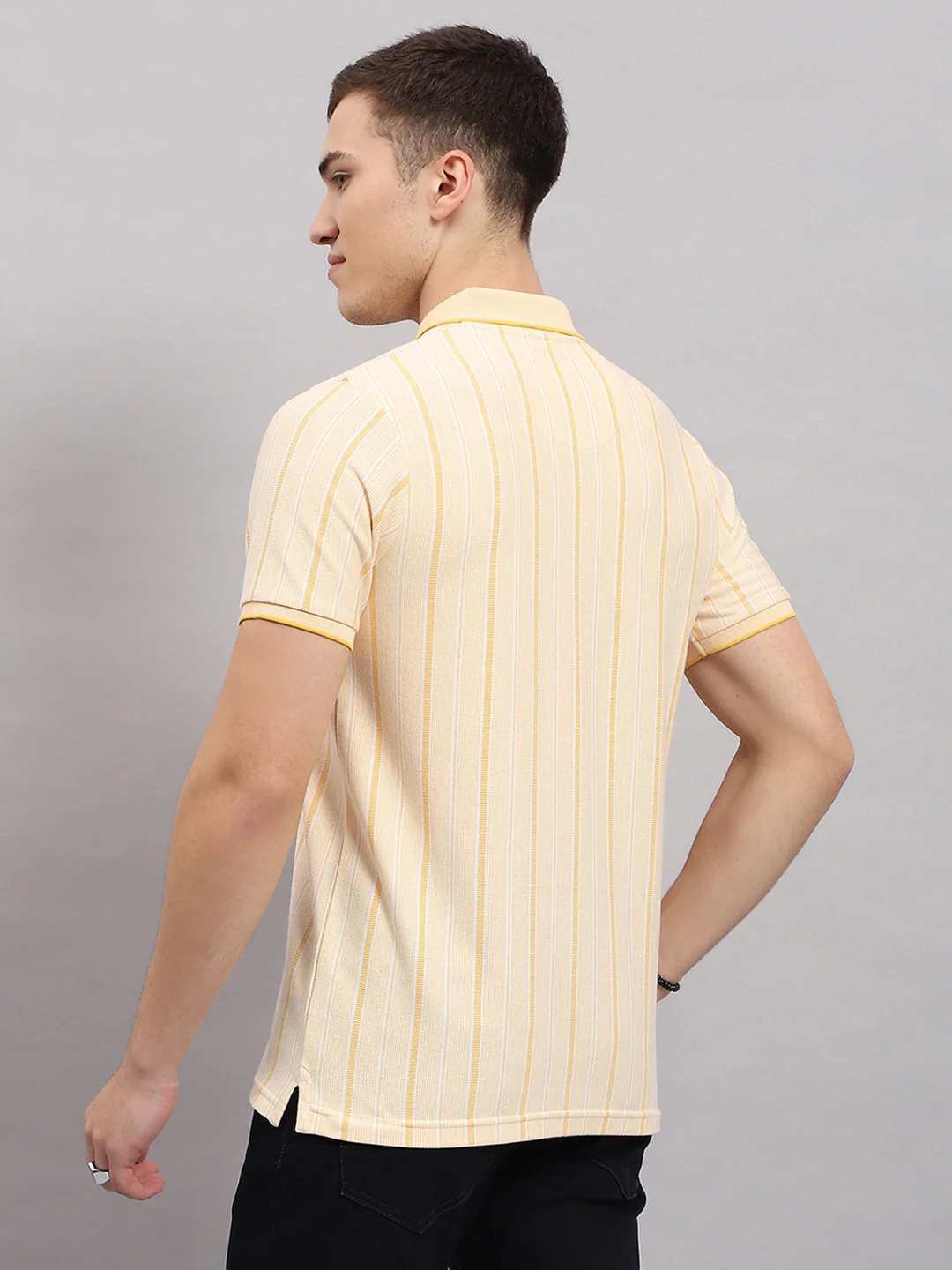 Men Yellow Stripe Collar Half Sleeve T-Shirt - Image 5