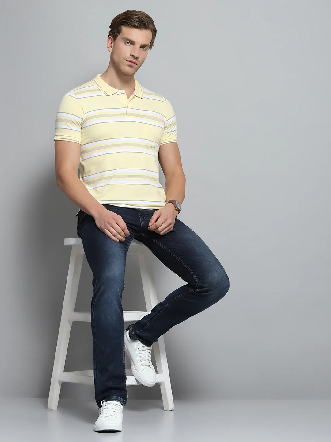 Men Yellow Stripe Collar Half Sleeve T-Shirt - Image 2