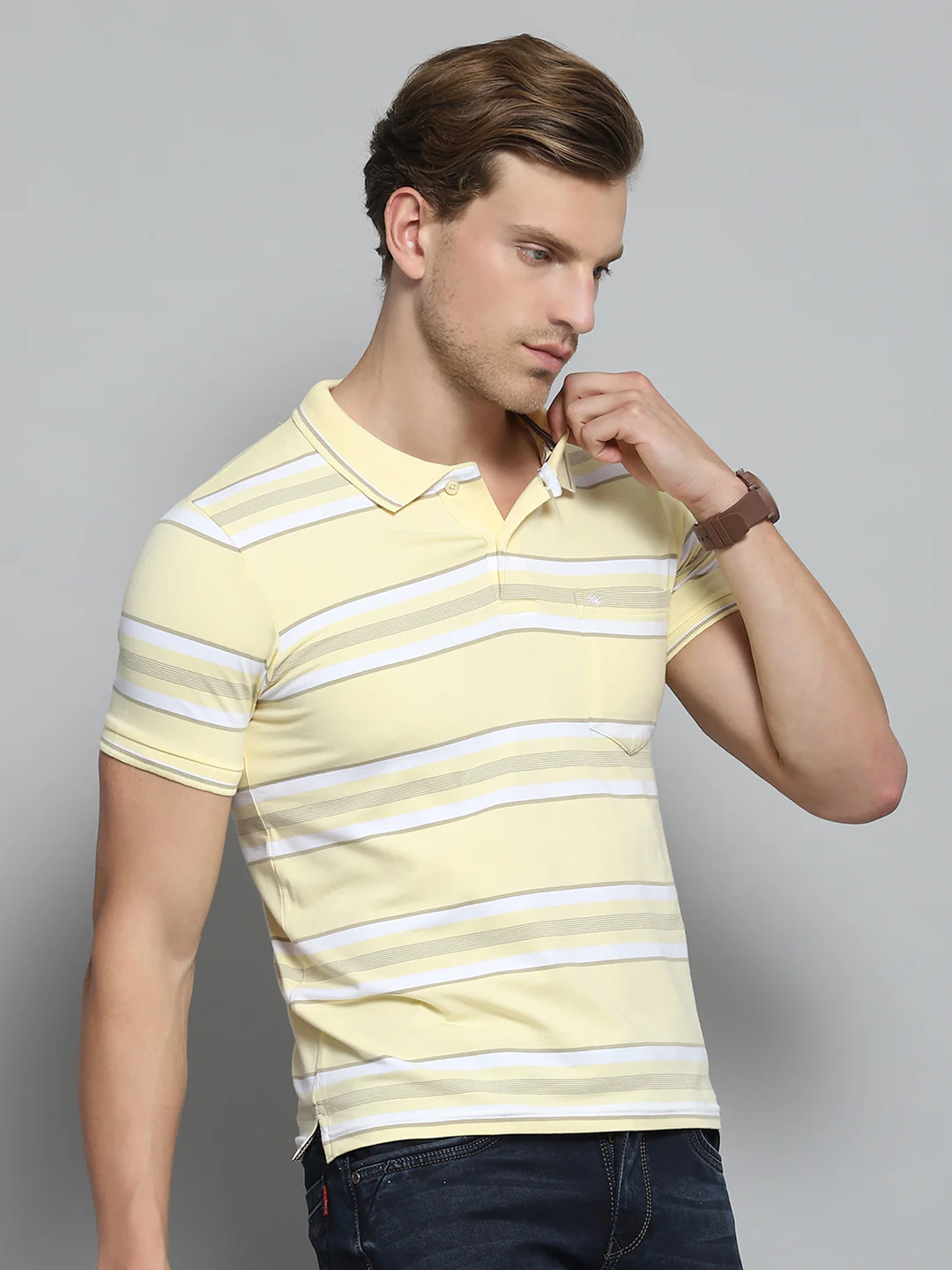 Men Yellow Stripe Collar Half Sleeve T-Shirt - Image 4