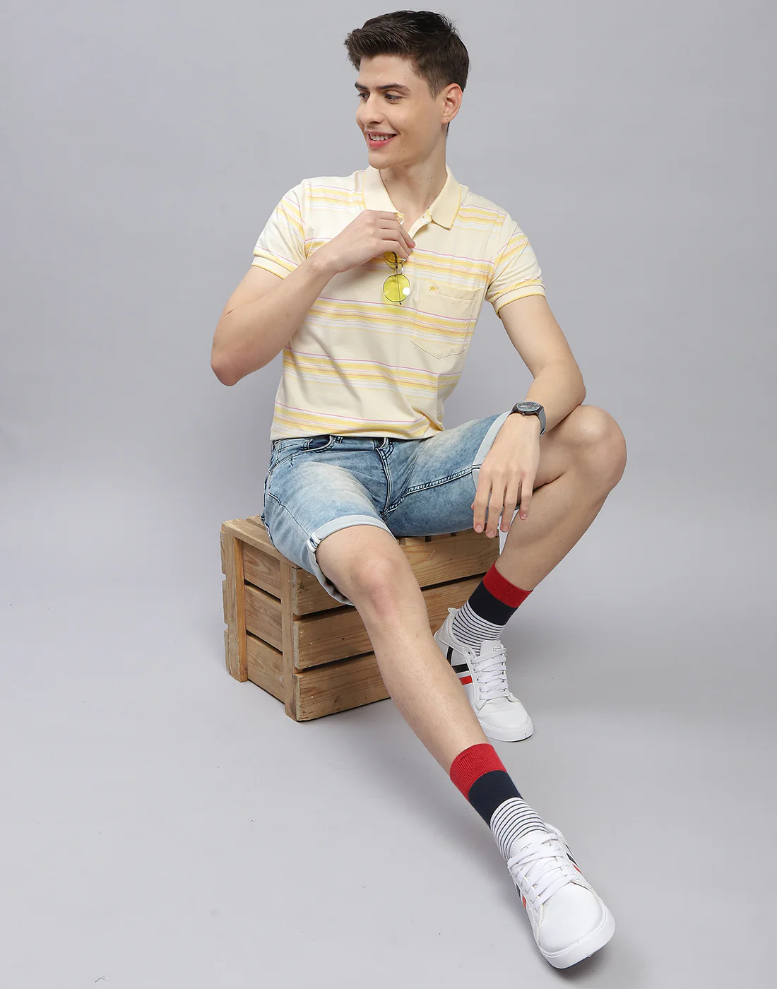 Men Yellow Stripe Polo Collar Half Sleeve T-Shirt - Image 2