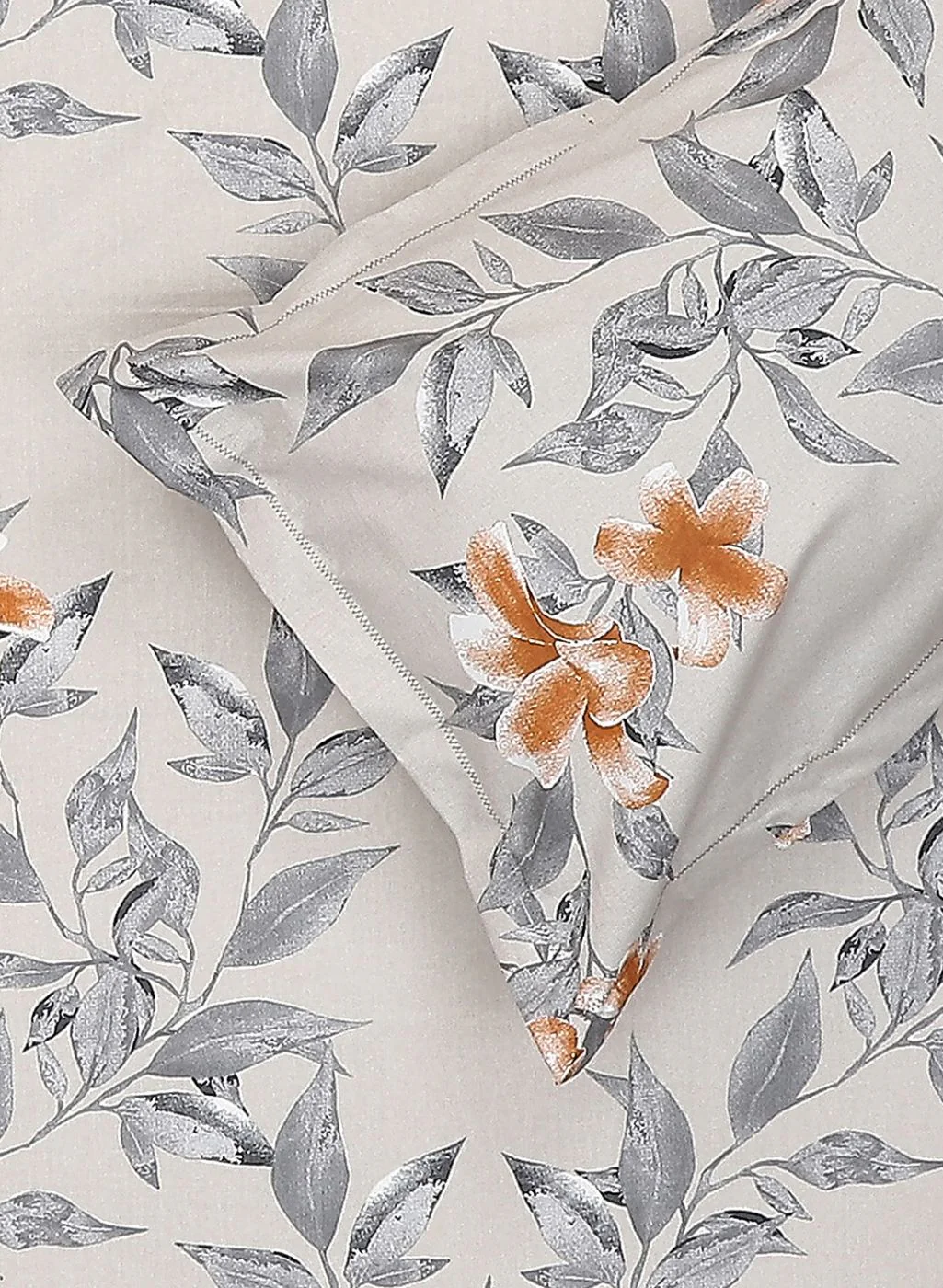120TC Pure Cotton Queen Bedsheet with 2 Pillow Covers - Image 5