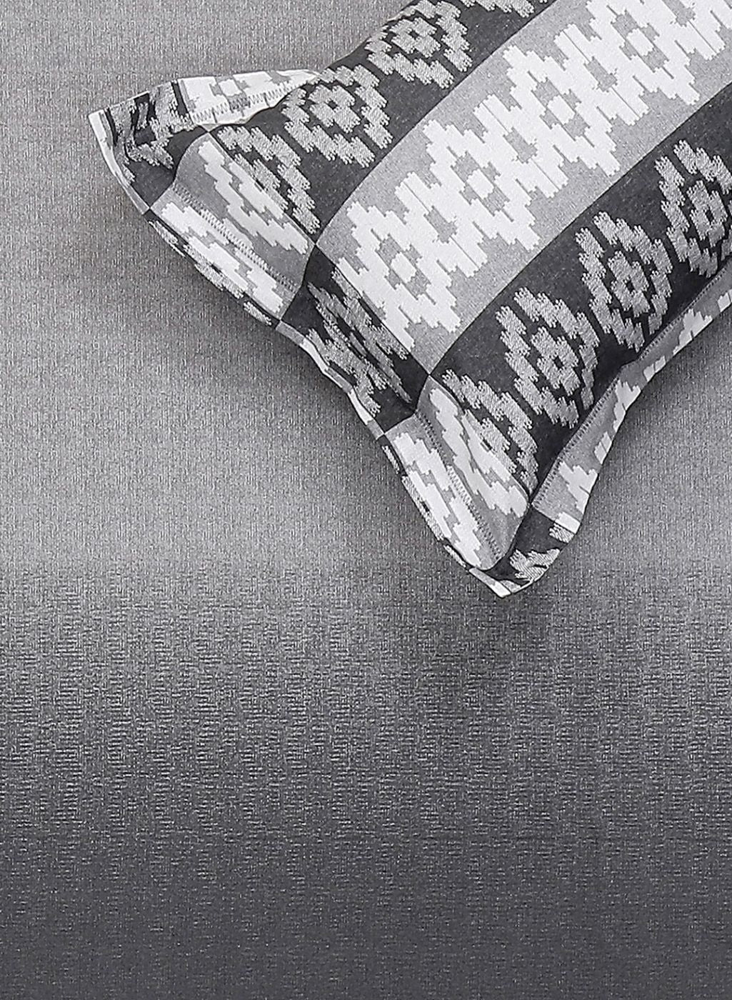 140TC Pure Cotton King Bedsheet with 2 Pillow Covers - Image 5