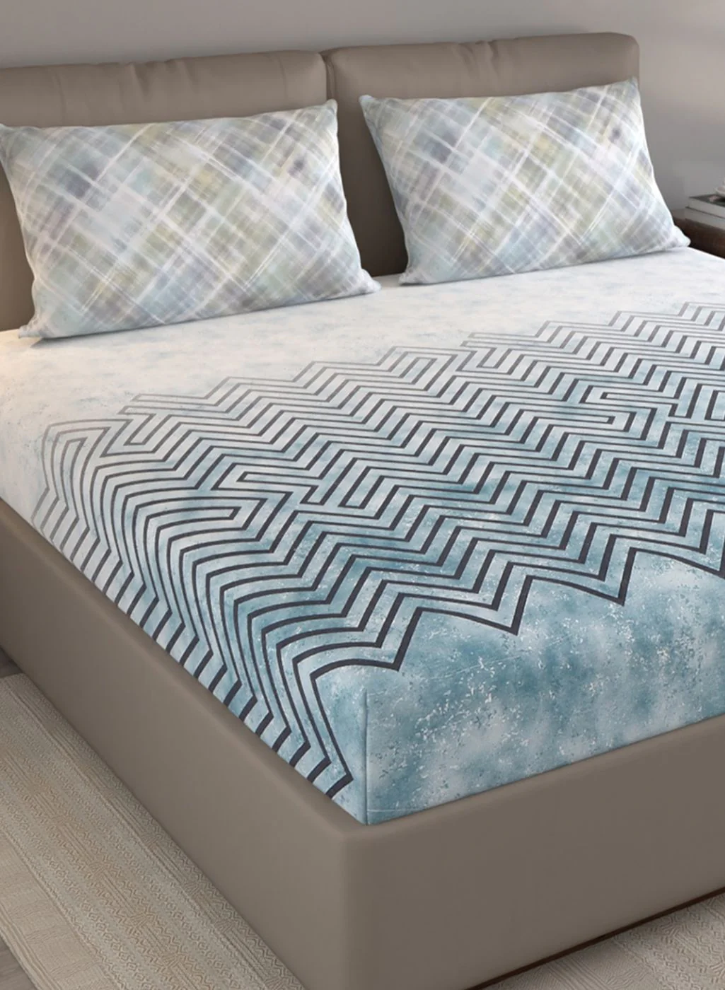 140TC Pure Cotton King Bedsheet with 2 Pillow Covers - Image 4