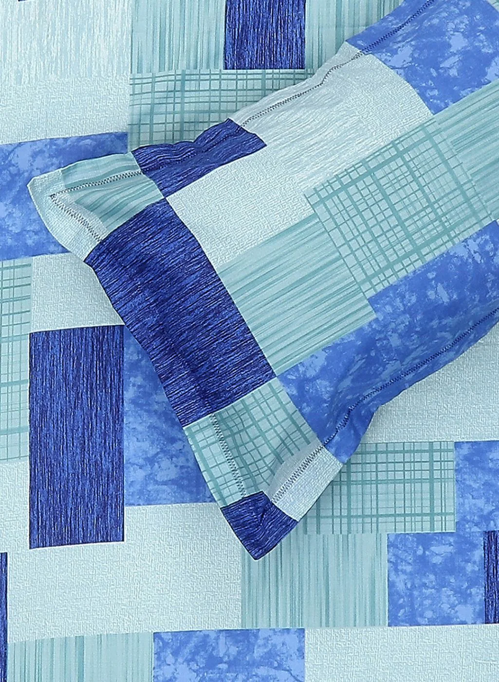 140TC Pure Cotton Queen Bedsheet with 2 Pillow Covers - Image 5