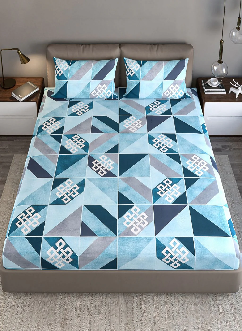 140TC Pure Cotton Queen Bedsheet with 2 Pillow Covers - Image 4