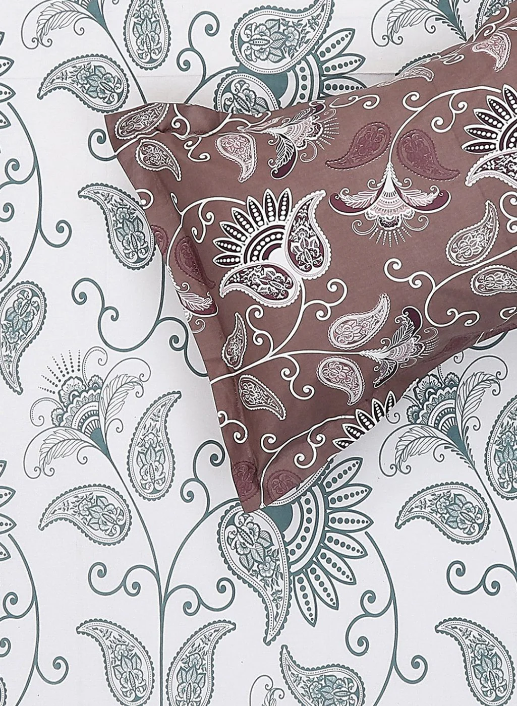 144TC Pure Cotton King Bedsheet with 2 Pillow Covers - Image 5