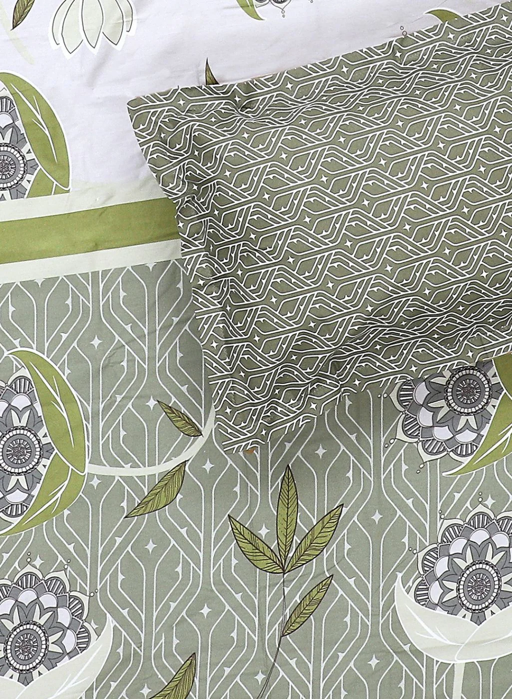 144TC Pure Cotton King Bedsheet with 2 Pillow Covers - Image 5
