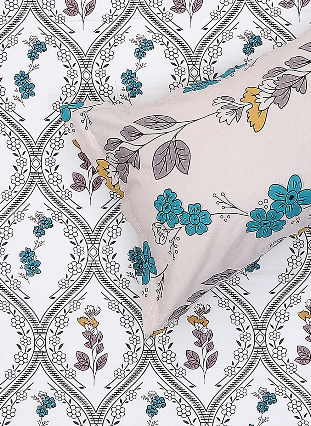 180TC Pure Cotton King Bedsheet with 2 Pillow Covers - Image 5