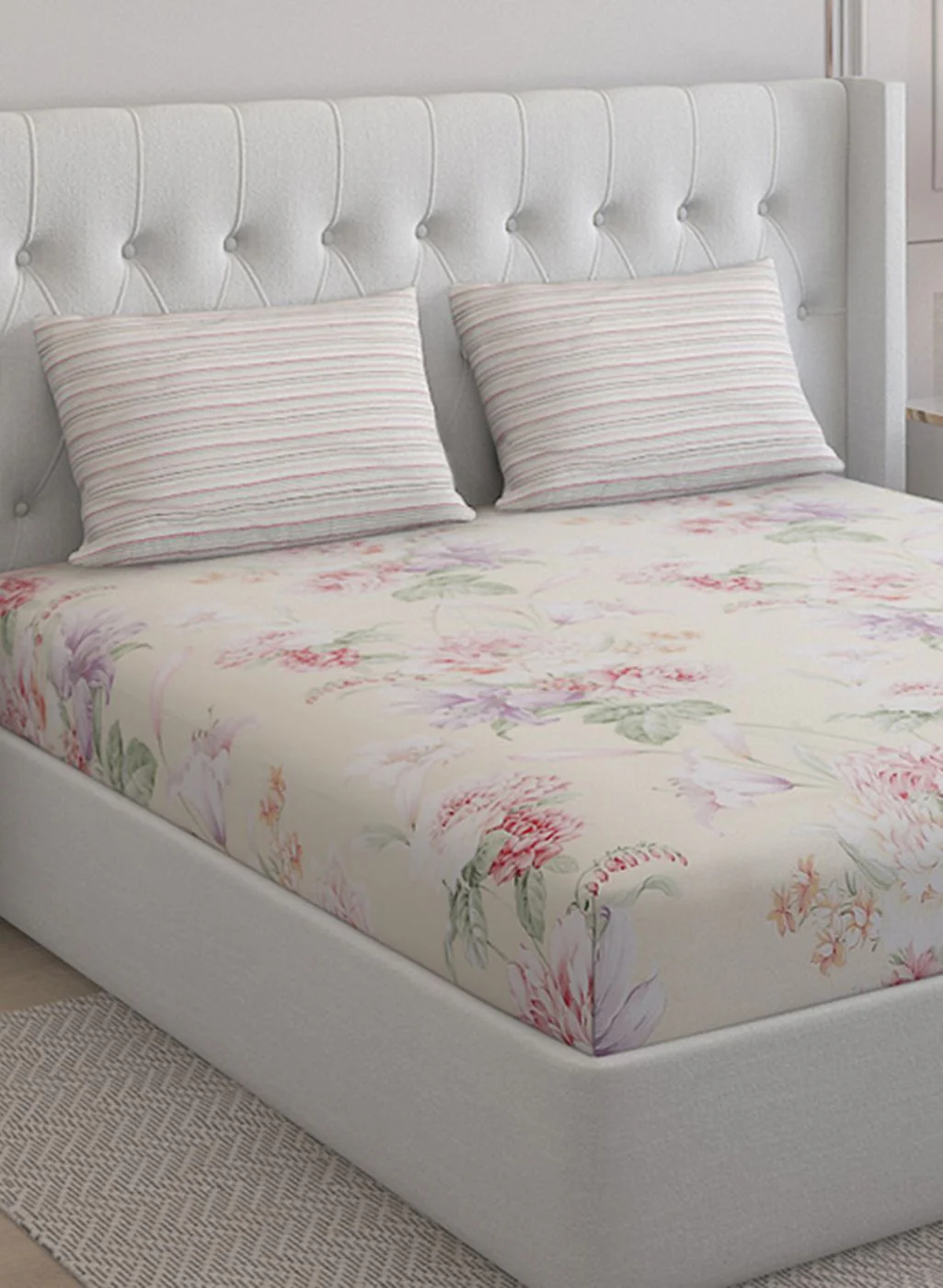 200TC Pure Cotton Queen Bedsheet with 2 Pillow Covers - Image 4