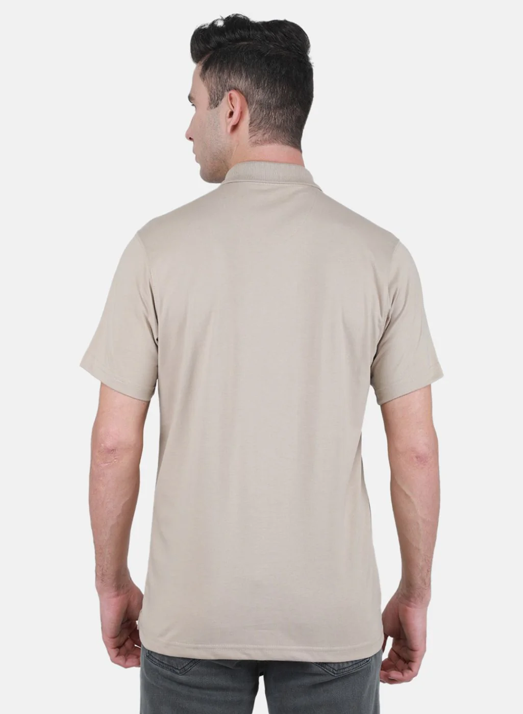 Men Beige Solid T-Shirt - Image 3