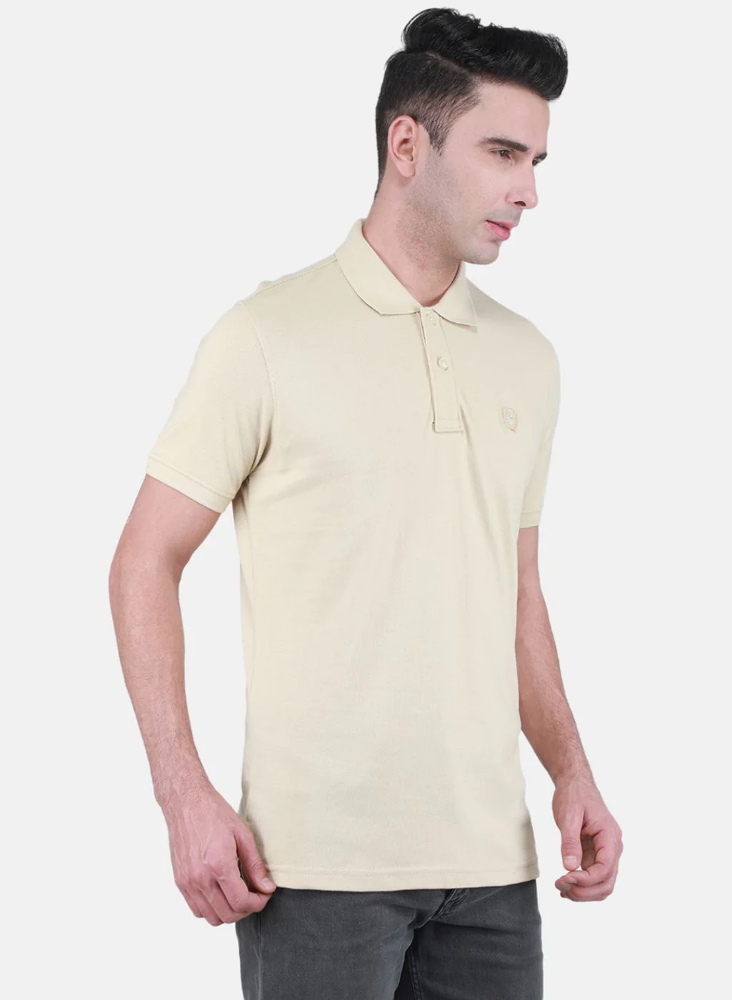 Men Beige Solid T-Shirt - Image 6