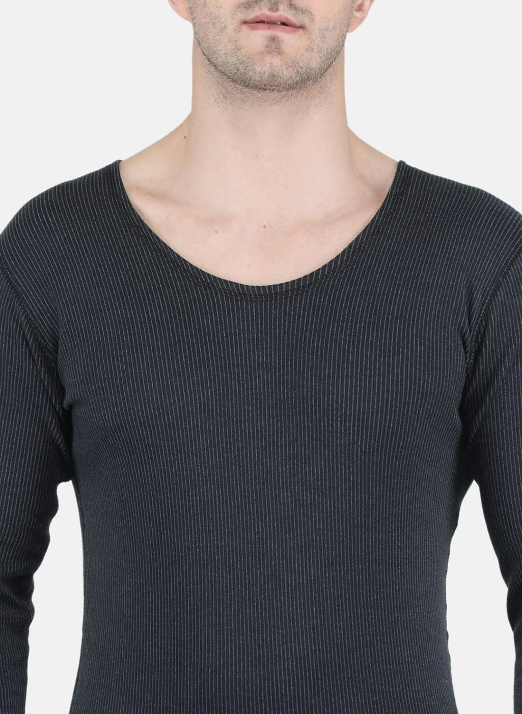Men Black Solid Thermal Vest - Image 5