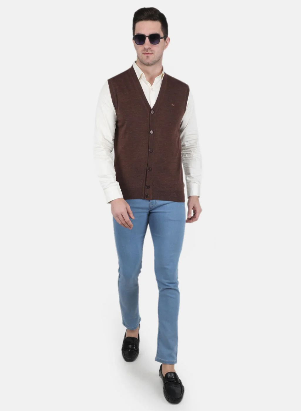 Men Brown Solid Cardigan - Image 4