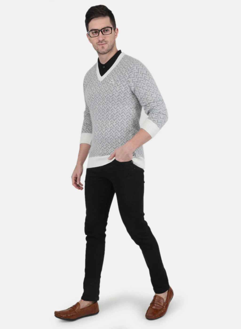 Men Grey Jaquard Pullover - Image 4