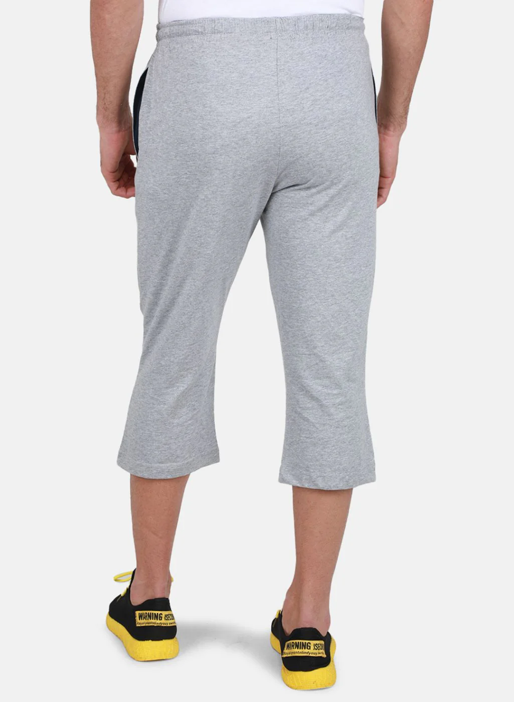 Men Grey Solid Capri - Image 3