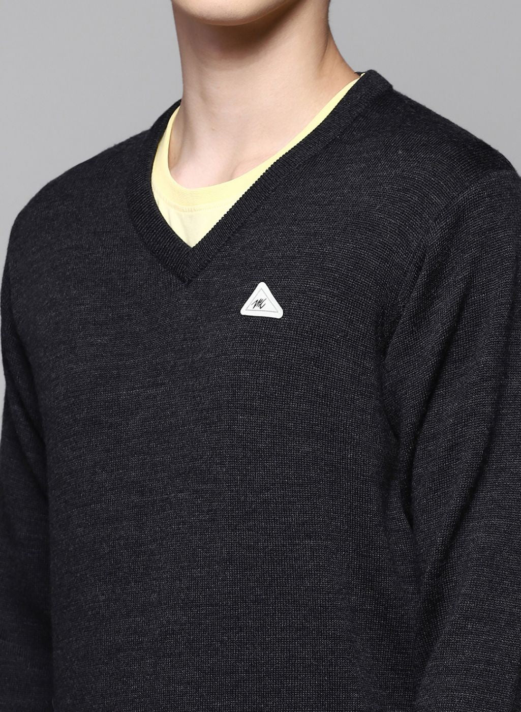 Men Grey Solid Pure wool Pullover - Image 6