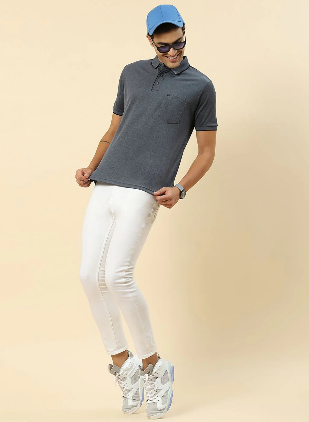 Men Grey Solid T-Shirt - Image 5