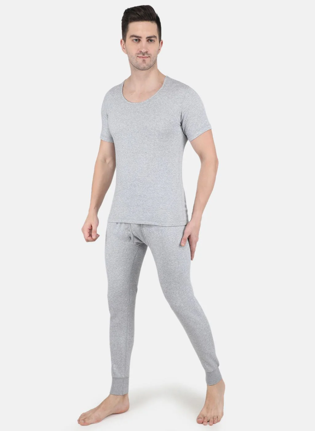 Men Grey Solid Thermal Vest - Image 4