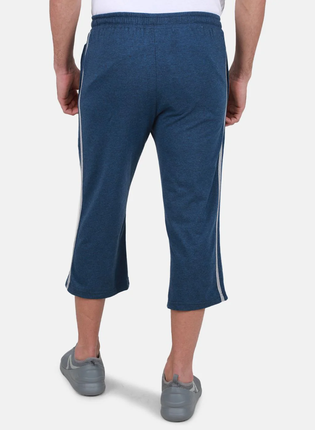 Men NAvy Blue Solid Capri - Image 3