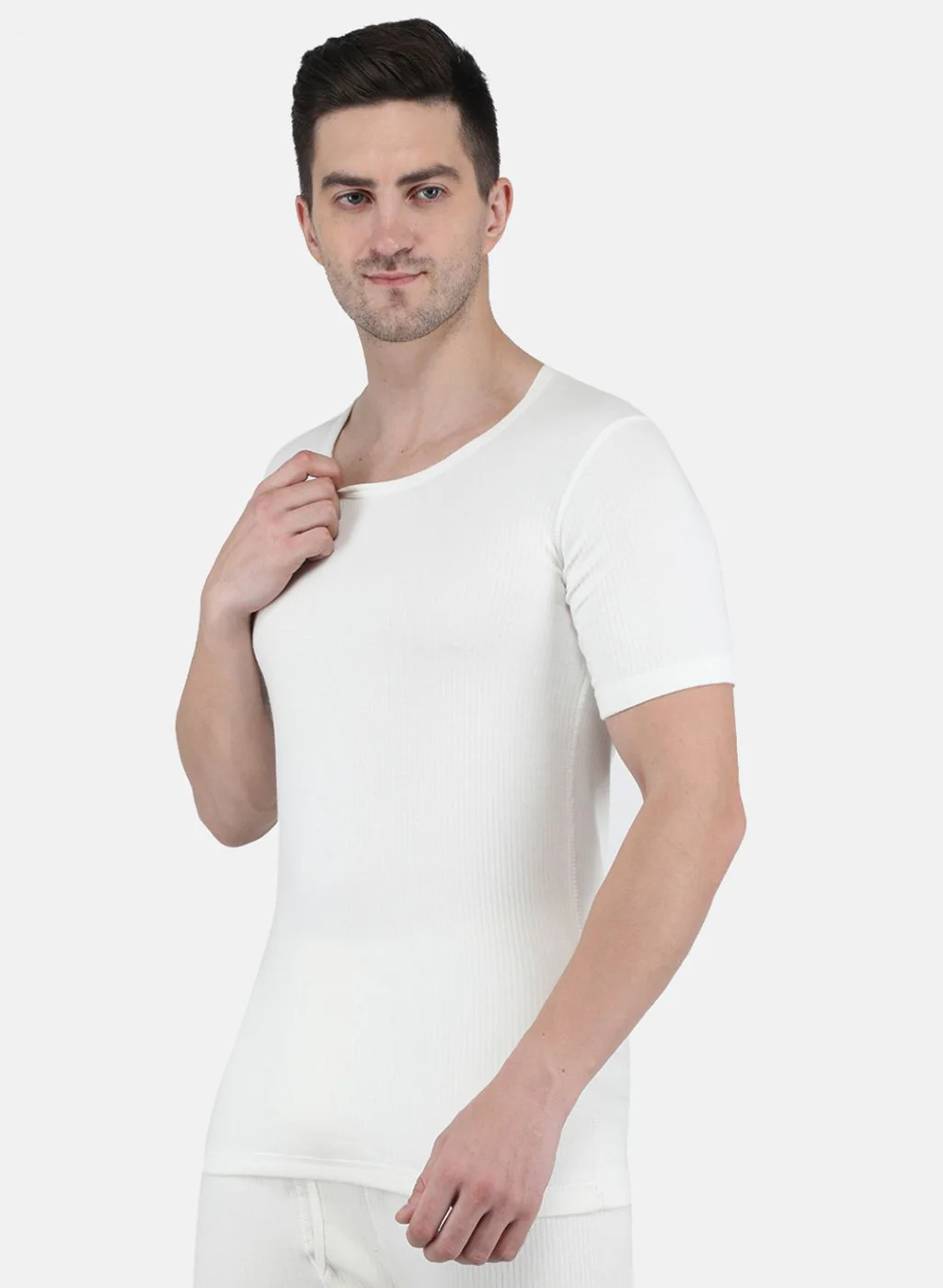 Men Off White Solid Thermal Vest - Image 2