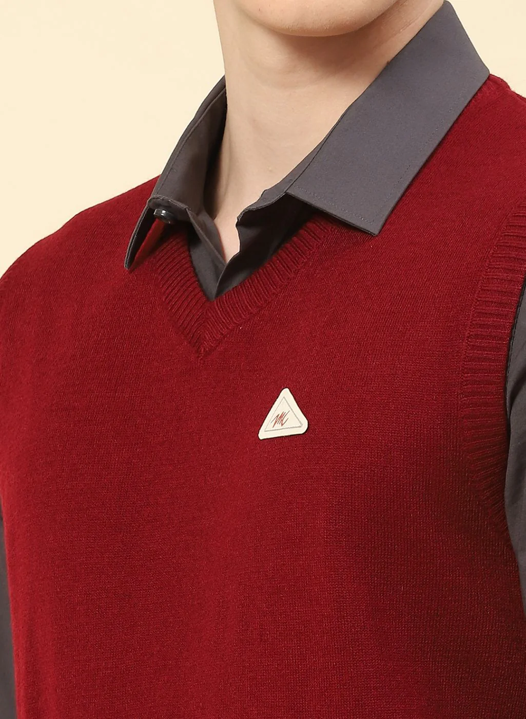 Men Red Solid Blend wool Sweater - Image 6