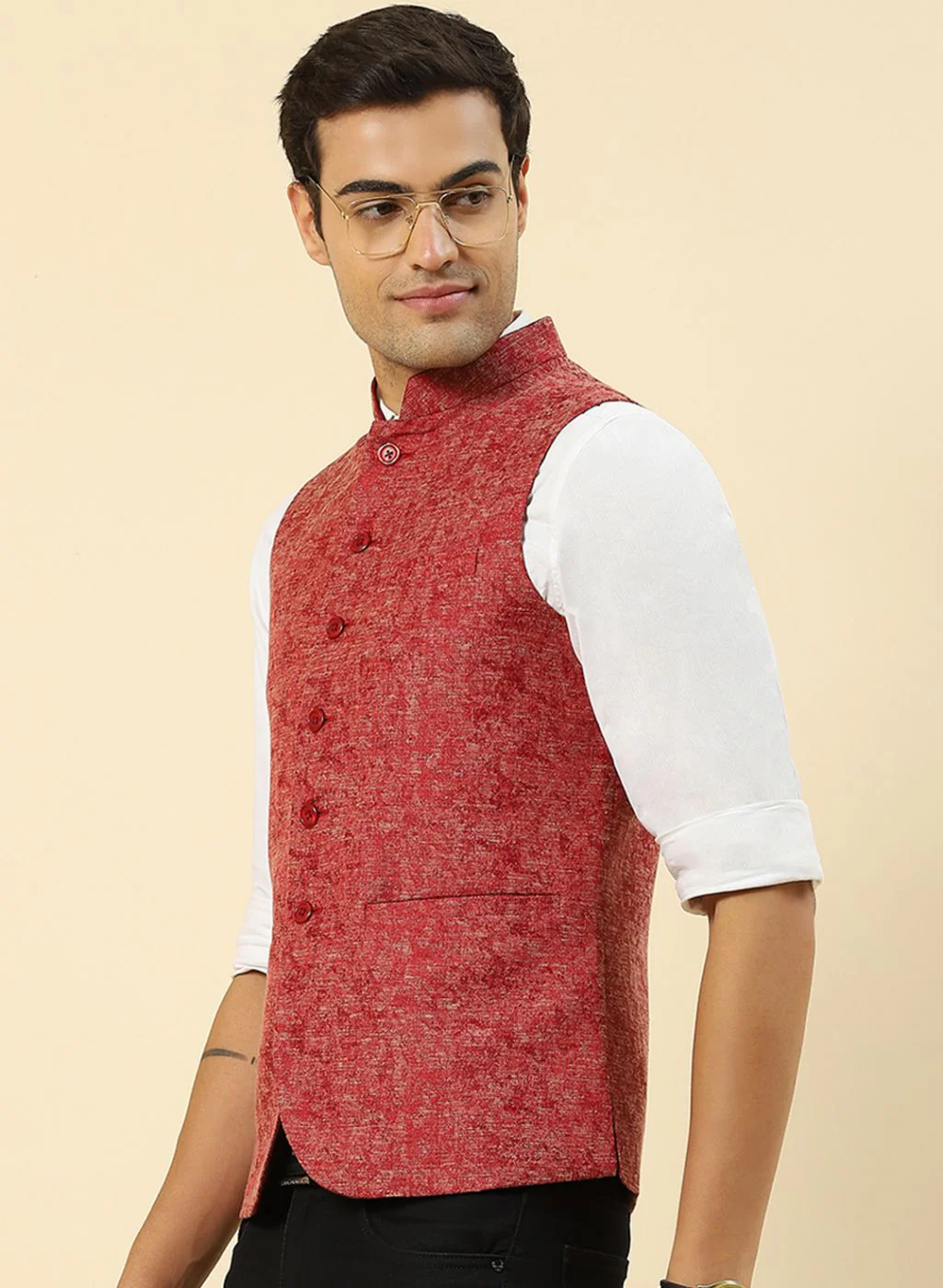 Men Red Solid Coat - Image 3