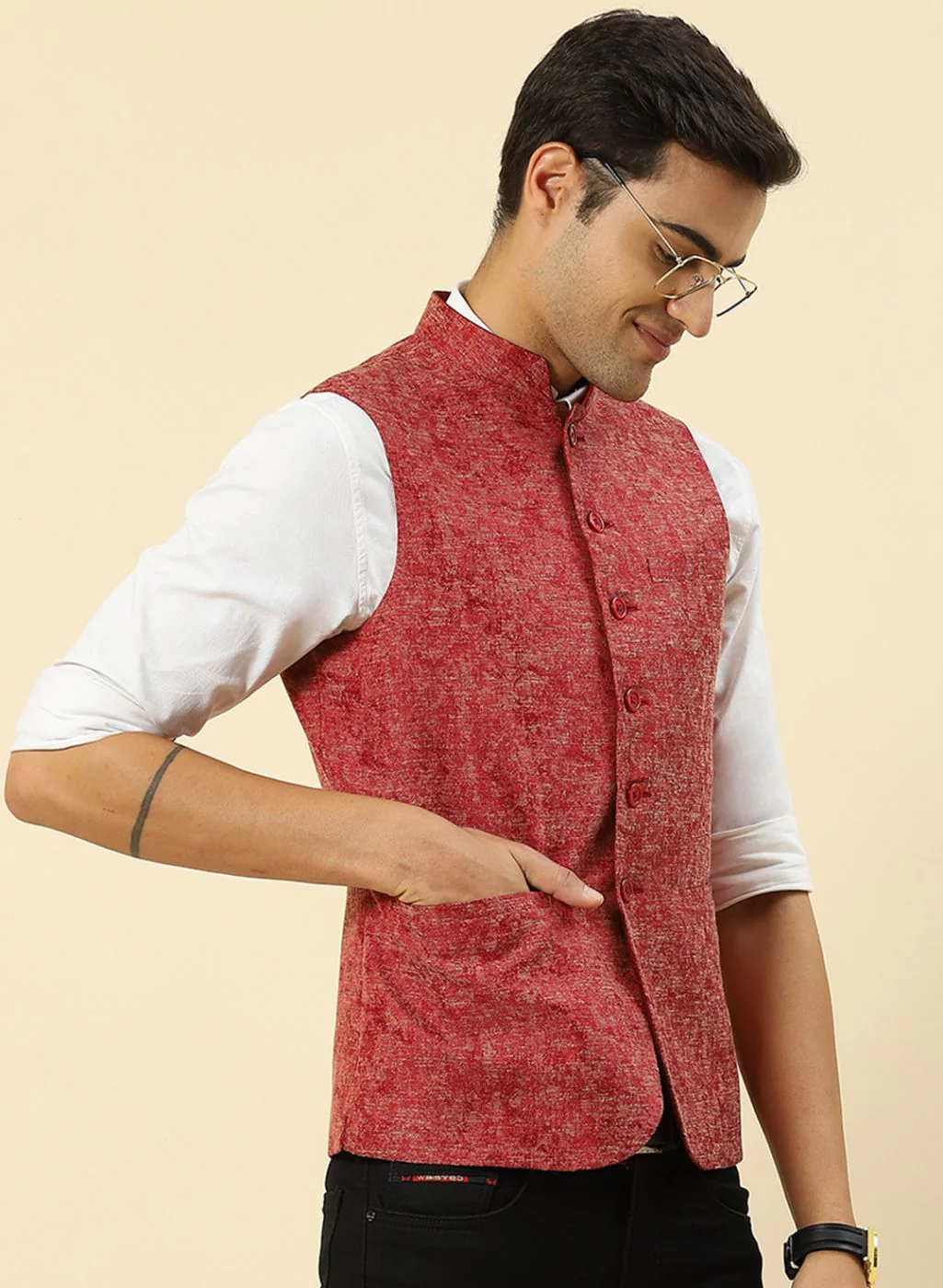 Men Red Solid Coat - Image 4