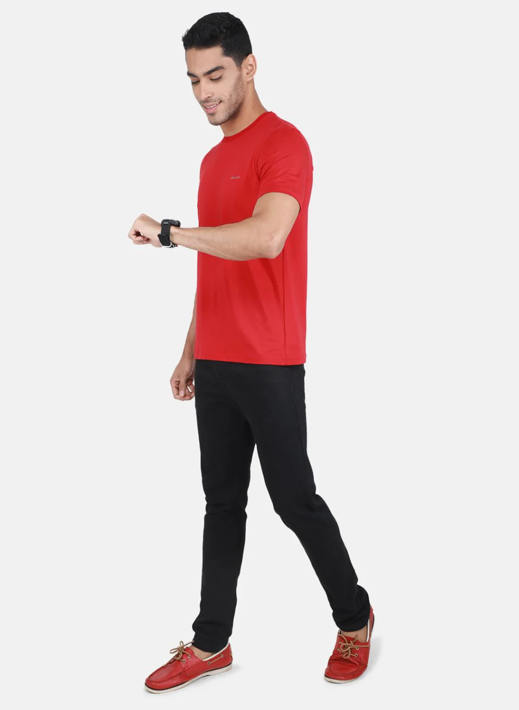 Men Red Solid T-Shirt - Image 4