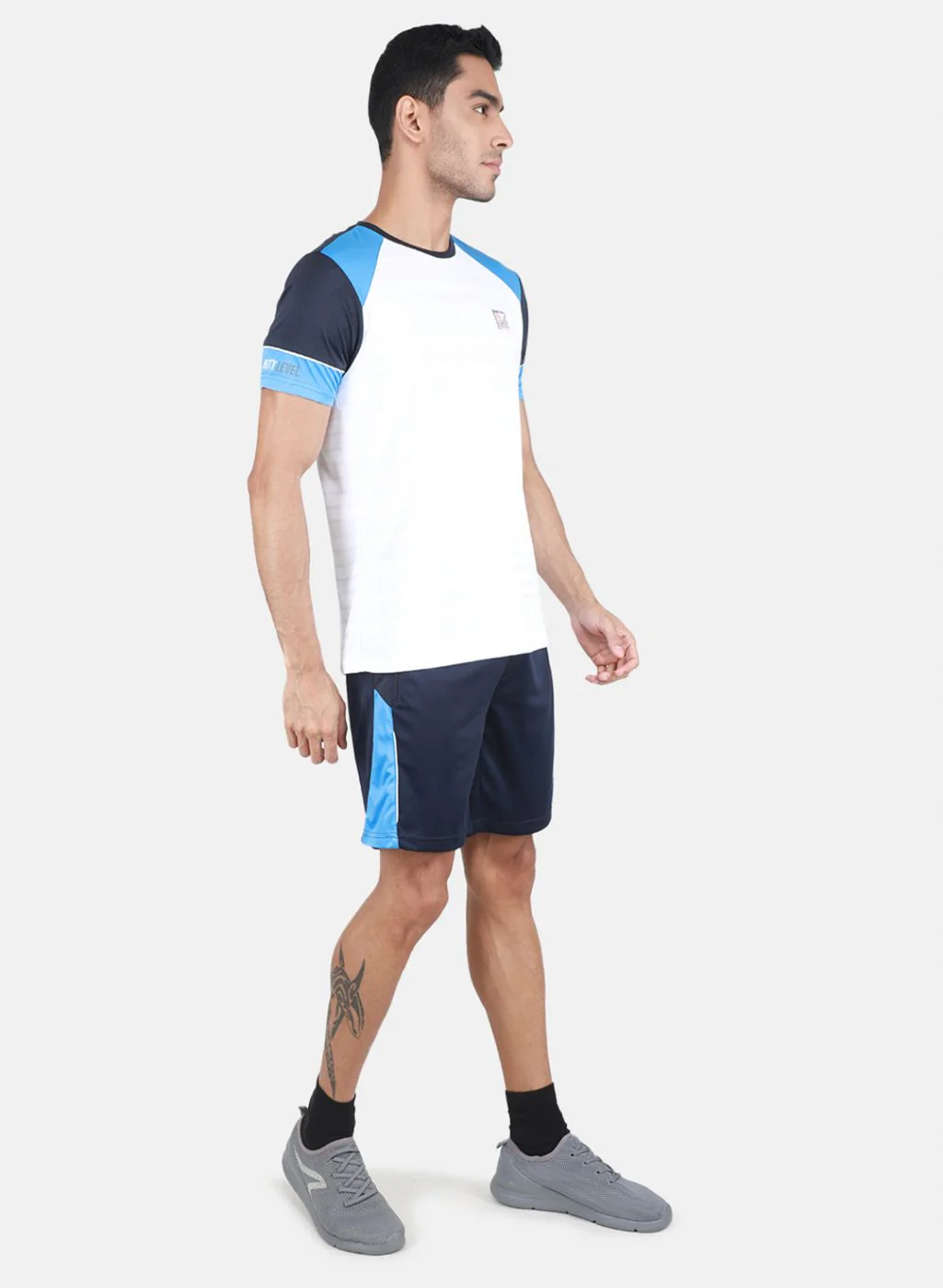 Men White & NAvy Blue Solid Bermuda Set - Image 7