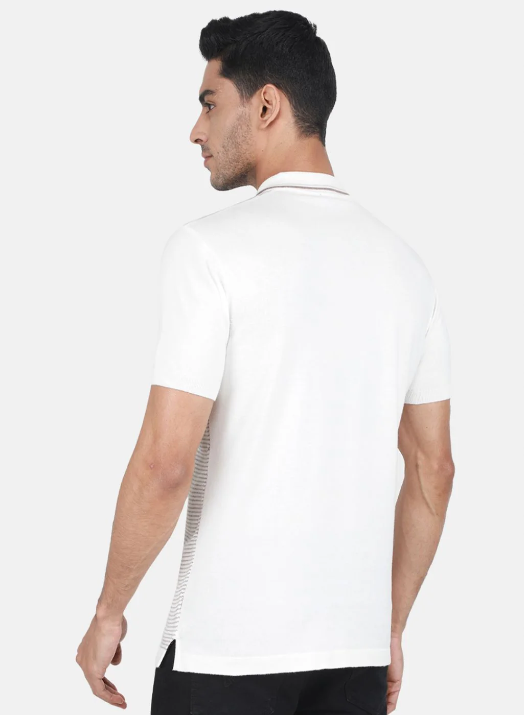 Men White Solid T-Shirt - Image 3