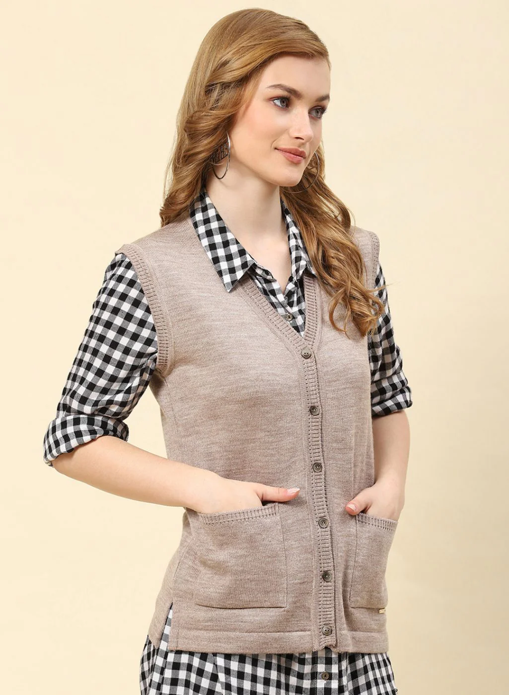 Women Beige Solid Blend wool Cardigan - Image 4