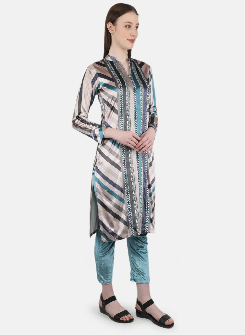 Women Cream Kurti+Lower Set for Winter - Image 7