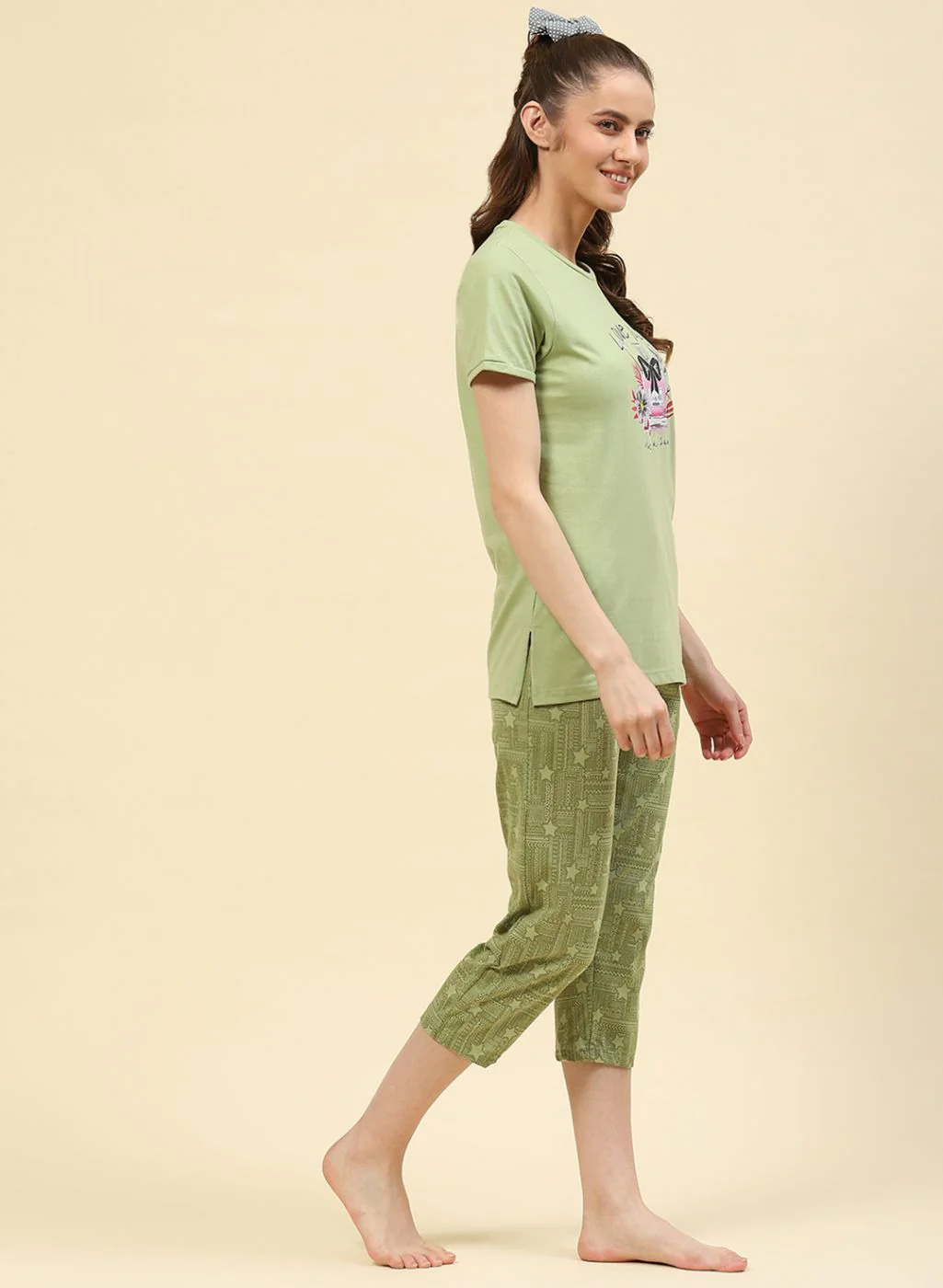 Women Green Printed Capri Set - Image 3