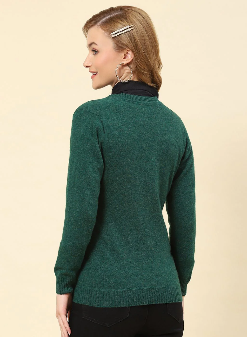 Women Green Solid Lamb wool Cardigan - Image 5