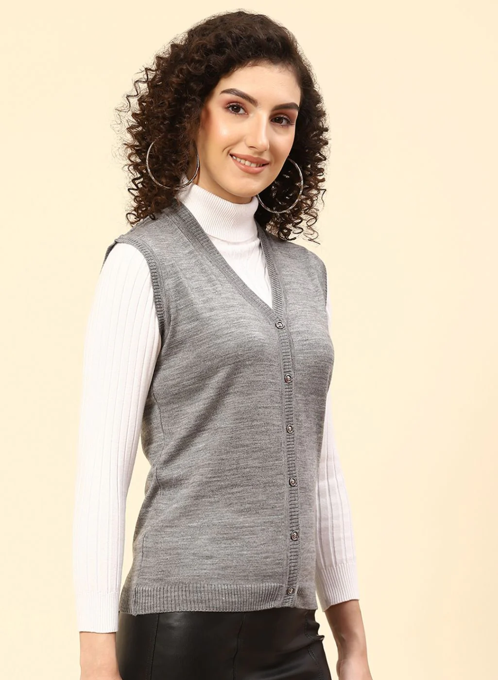 Women Grey Solid Wool blend Cardigan - Image 4