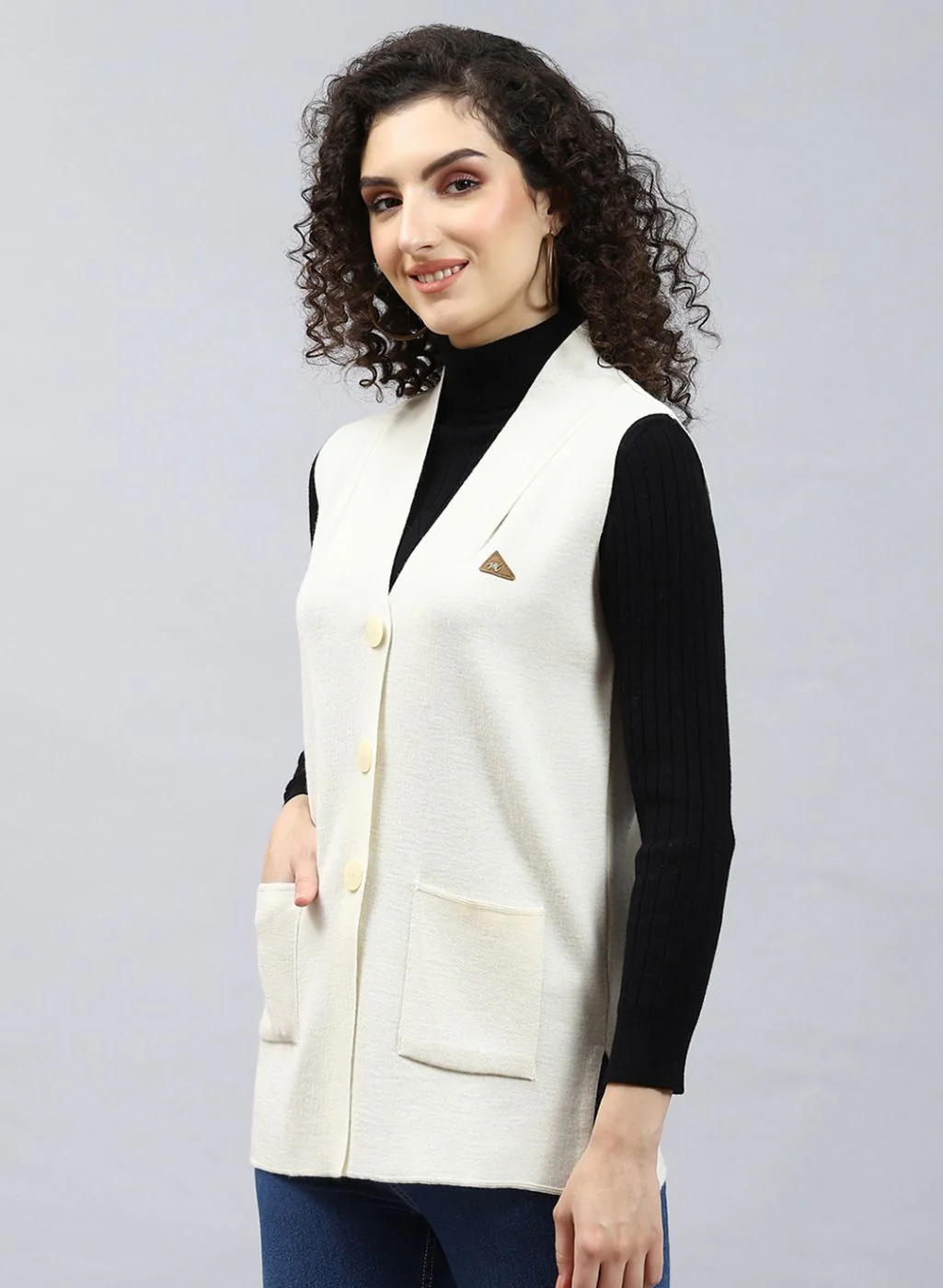Women Off White Solid Pure wool Cardigan - Image 3