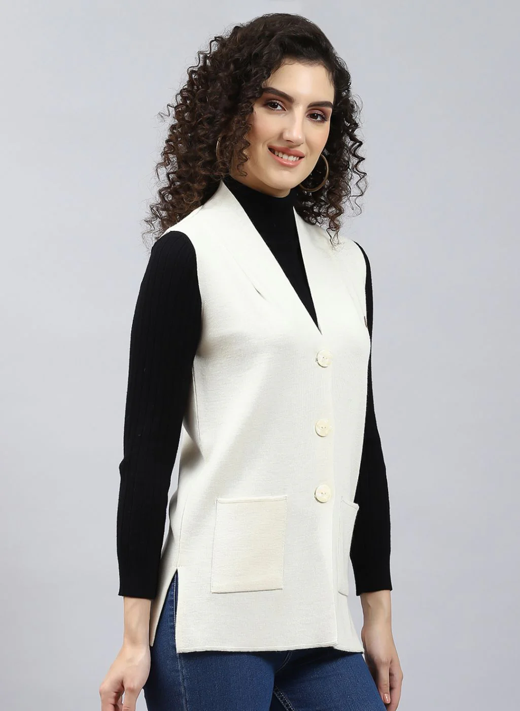 Women Off White Solid Pure wool Cardigan - Image 4