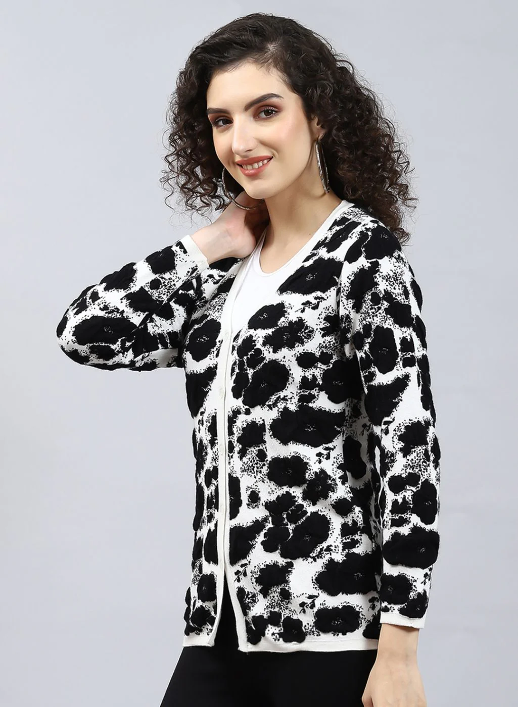 Women White Jaquard Wool blend Cardigan - Image 3
