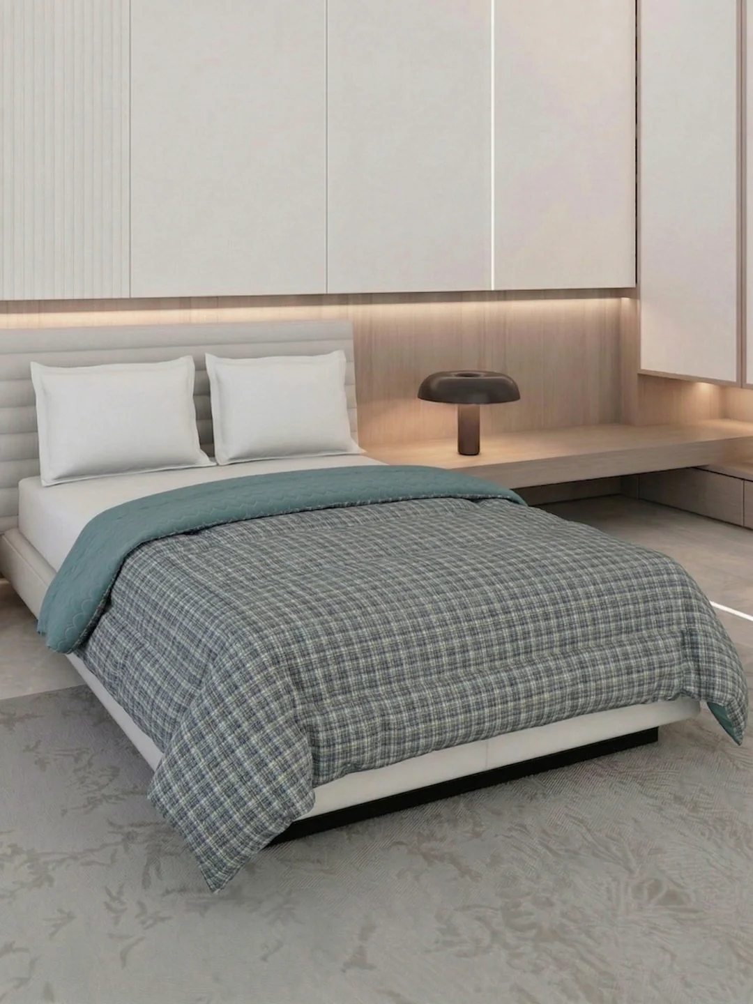 Premium Self Design Double Bed 3 Ply 200 GSM Comforter Cozy Flannel Collection Weight 2.8 kg - Image 2