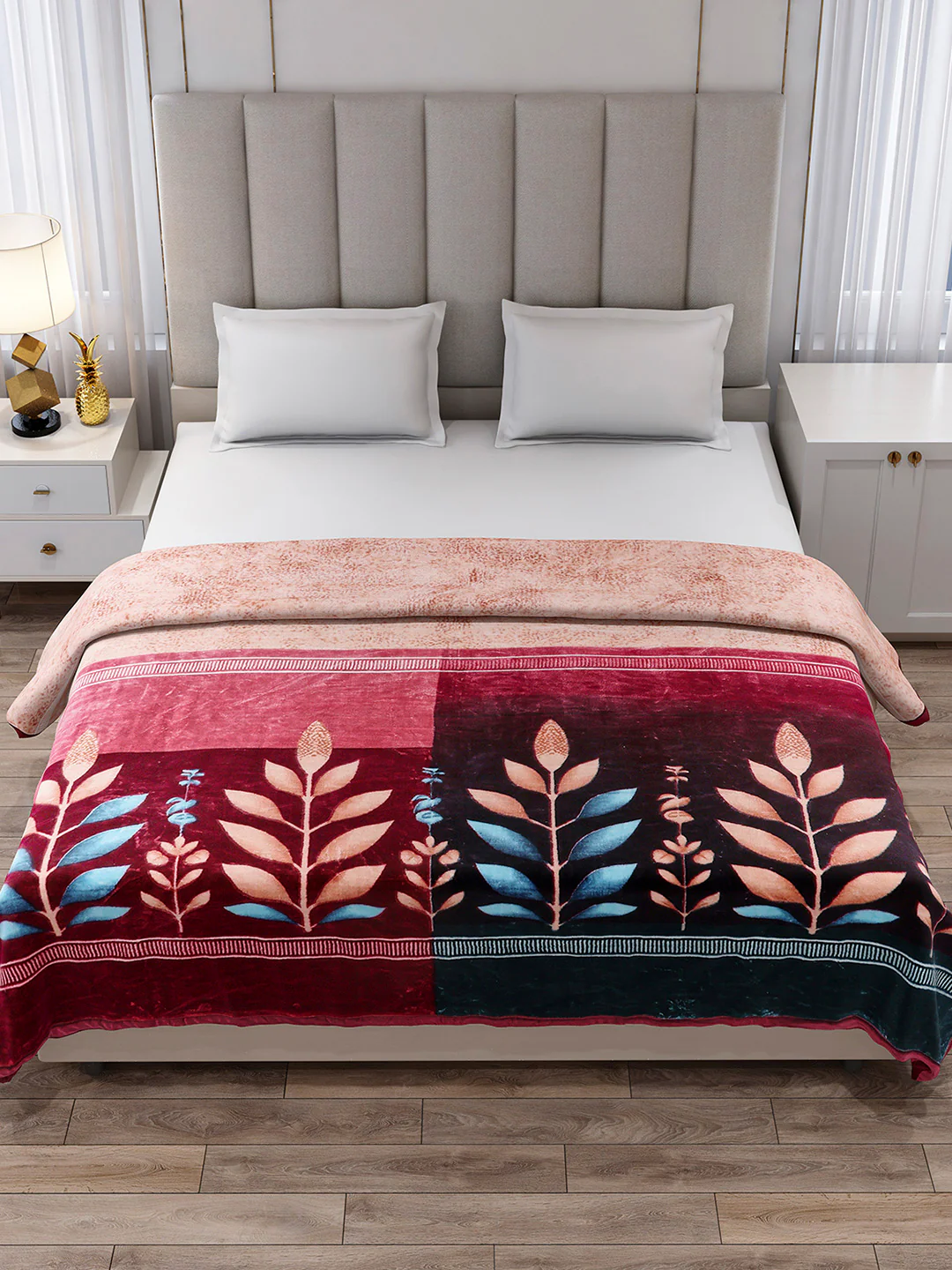 Printed Double Bed 1 Ply, 549 GSM Blanket for Mild Winter - (Roman Box) - Image 3