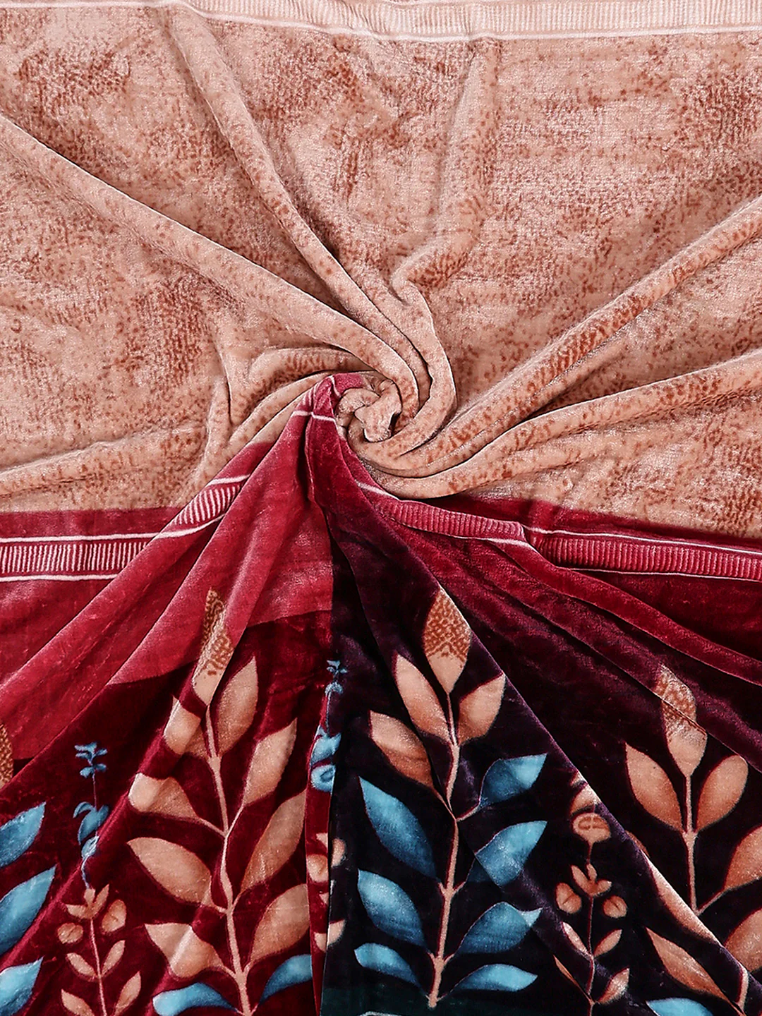 Printed Double Bed 1 Ply, 549 GSM Blanket for Mild Winter - (Roman Box) - Image 7