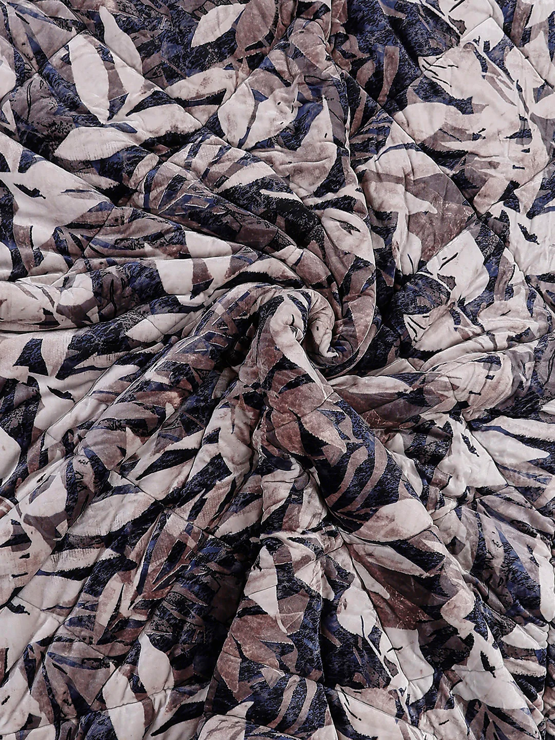 Printed Double Bed 1061 GSM Comforter for Winter - (Wisdom Gold) - Image 6