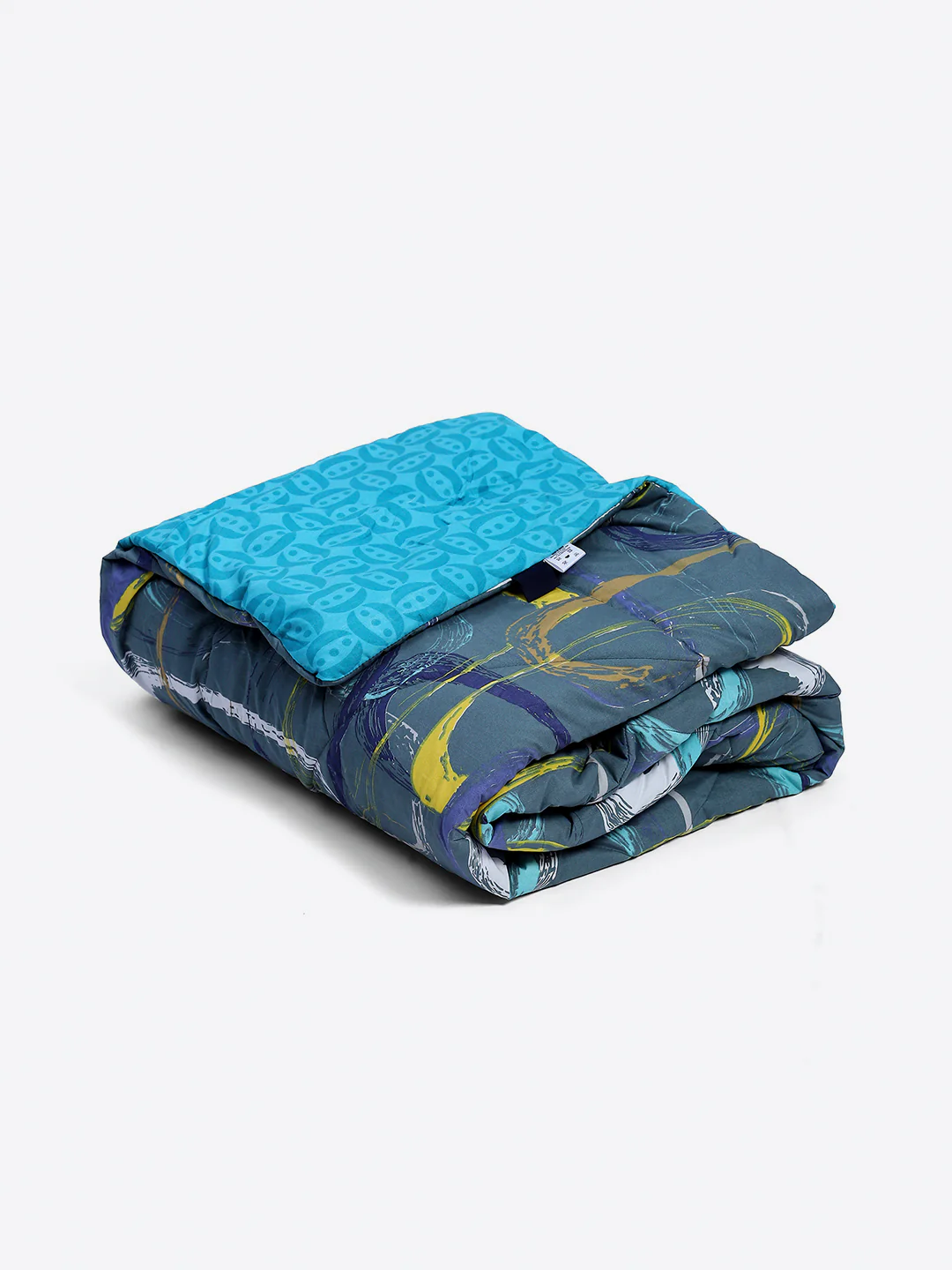 Printed Double Bed 130 GSM 4 Pc Bedding Set (1 Bedsheet, 1 AC Comforter & 2 Pillow Cover) - Image 6