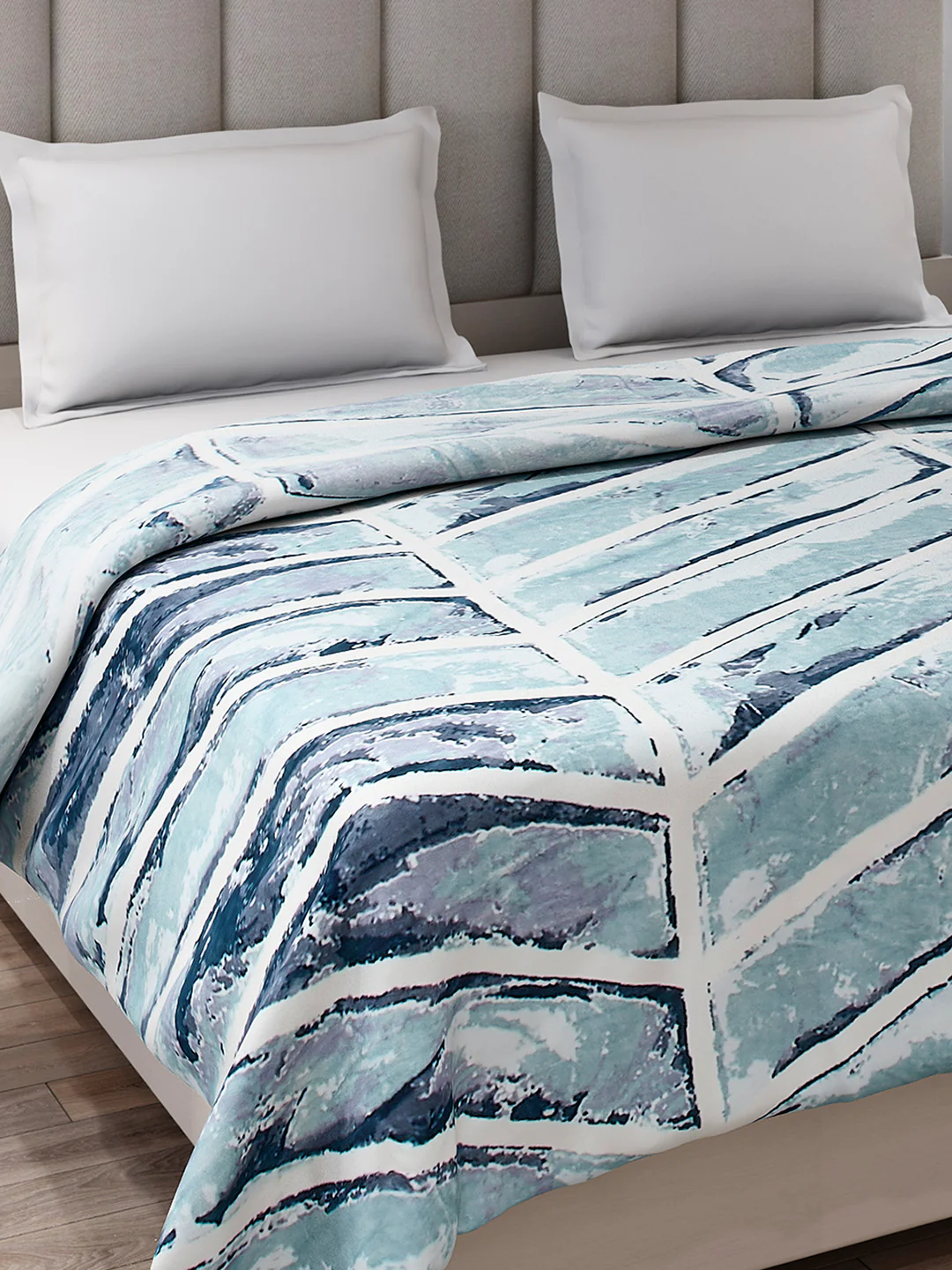 Printed Double Bed 300 GSM Blanket for AC Room - (Legacy) - Image 4