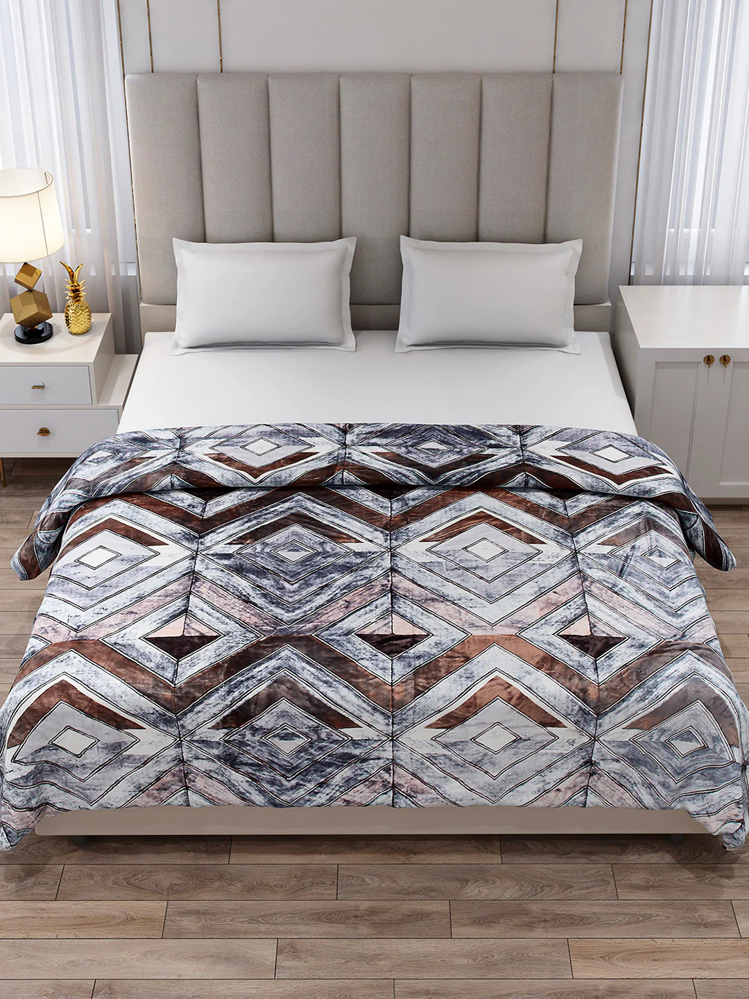 Printed Double Bed 300 GSM Blanket for AC Room - (Legacy) - Image 2